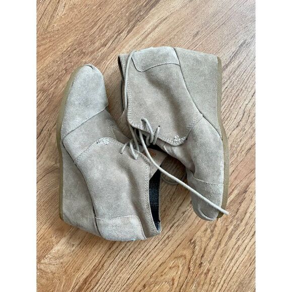 Toms light taupe wedge heel ankle booties - Picture 1 of 14